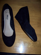 PRIMARK BLACK FAUX SUEDE EXTRA COMFORT  WEDGE COURT SHOES UK 5E wide fit UNWORN