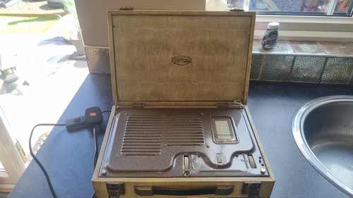 Vintage ever ready suitcase - ready,