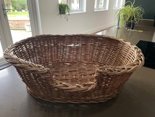 Wicker Dog Basket . Small dog