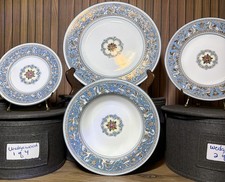 32 Piece Wedgwood Florentine