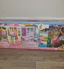 Barbie Passport Doll, Playset & Accessories 2 Fashion Dolls, Doll House RRP 129