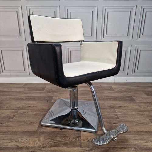 Vintage barber salon chair - salon,
