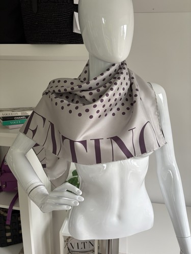 Authentic valentino garavani - valentino,