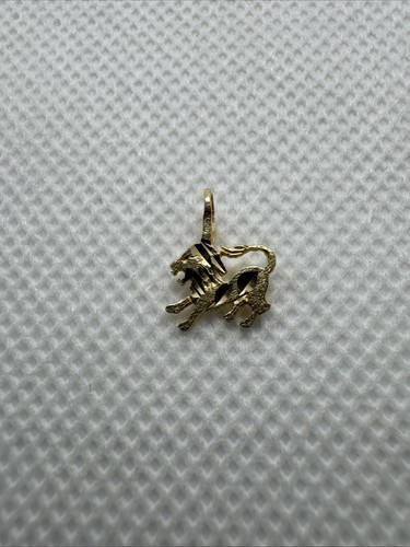 14k yellow gold lion - yellow,