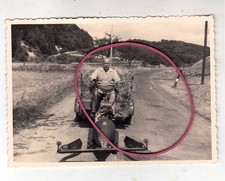 PHOTO PHOTO 2 AXLE TRACTOR