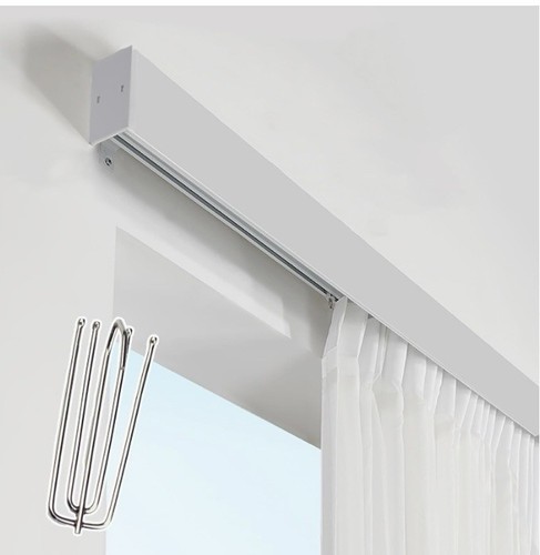 Curtain rail with pelmet - pelmet,