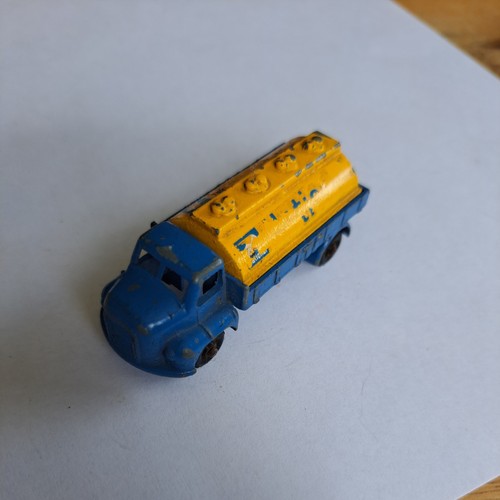 Budgie model tanker yellow - model, and