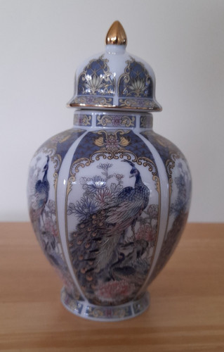 Vintage oriental lidded ginger - vintage,
