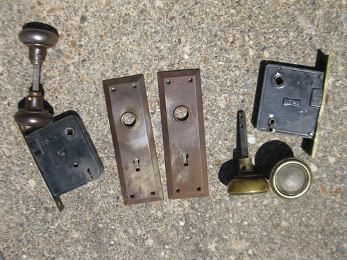 Vintage lot door knobs - lot,
