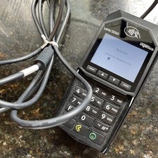 INGENICO LANE/3000 CL/Eth Credit Card Terminal And Power Adapter