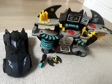 Batman Batcave Playset with Batman and Robin Figures, Command Centre