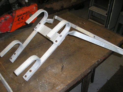 Aluminium ladder stand-off