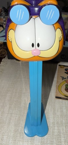 Giant garfield pez dispenser - giant,