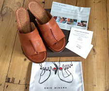 CHIE MIHARA Leather Sandals Shoes Size 40 Toe Posts Wood Block Heel Burnt Orange