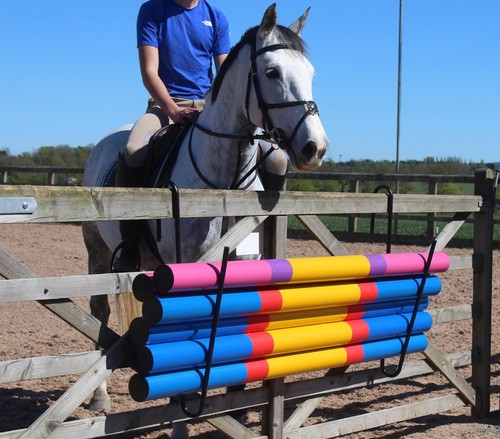Show jump pole rack - pole,