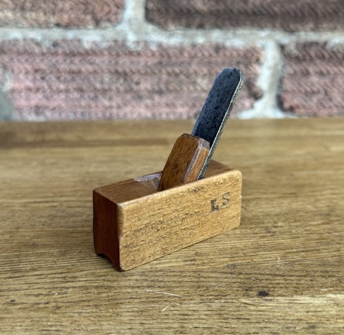 Antique luthier miniature - luthier’s,