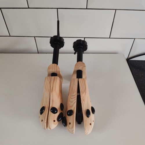Way cedar shoe tree wooden - shoe,