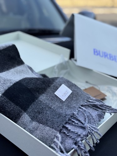 Burberry unisex scarf slight - burberry,