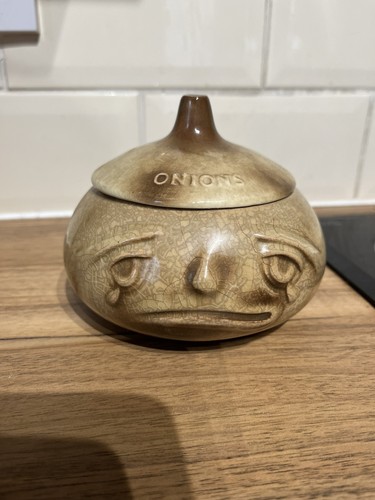Sylvac vintage onion crying - sylvac,