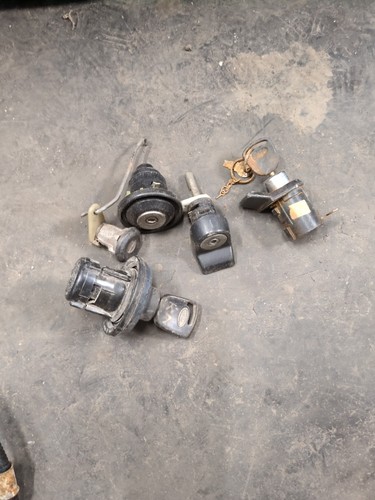 Ford door locks escort fiesta - escort,