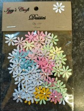 100 small DAISY flowers card MAKING,#111 CRAFT wedding table birthday gift decor