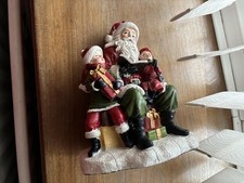  Aynsley Santa With Children