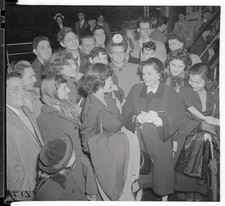 Judy Garland Signing Autograph