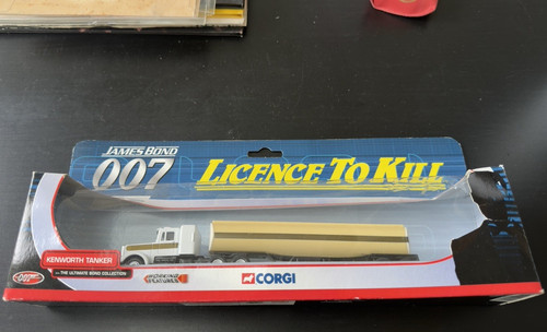Corgi james bond 007 kenworth - corgi,