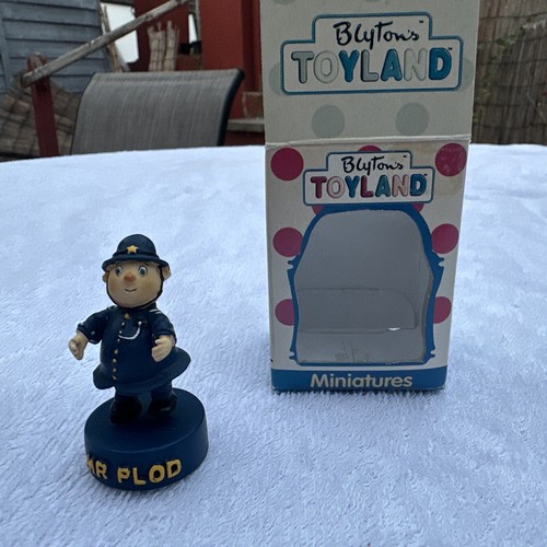 Vintage blytons toyland - blytons,