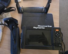 Raymarine Element 7 HV with