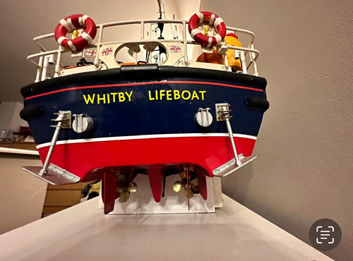 Whitby lifeboat model boat - whitby,