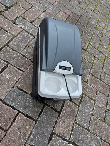 Halfords 12v hot cold - 12v,