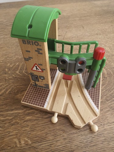 Brio 33674 train track signal - train,