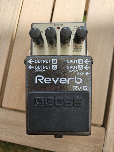 Boss digital reverb - rv-6,