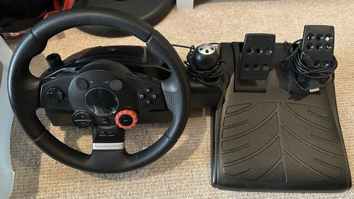 Logitech driving force - logitech,