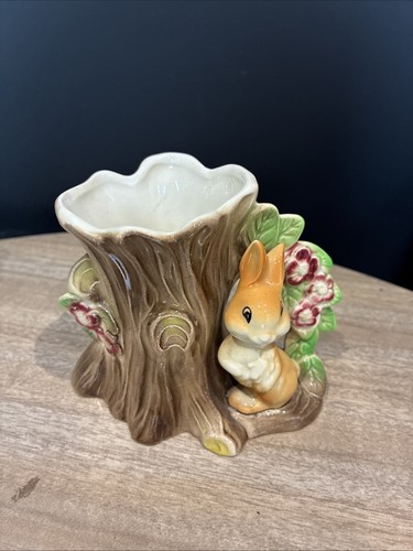 Hornsea pottery fauna posy - fauna,
