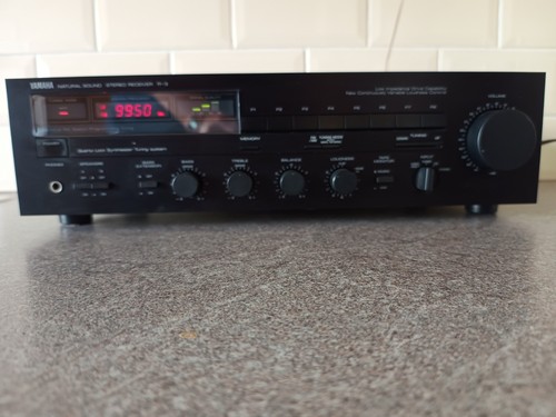 Black yamaha natural stereo - natural,