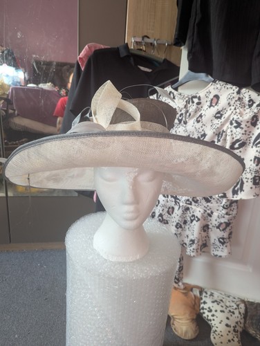 Vivien sheriff large - vivien,