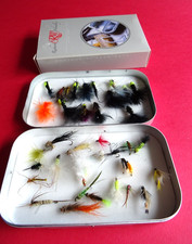 DEEP FOAM LINED WHEATLEY FLY FISHING BOX + COLLECTION OF SMALL FLY FISHING LURES