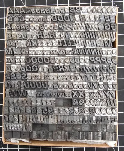 18pt univers italic - univers, metal
