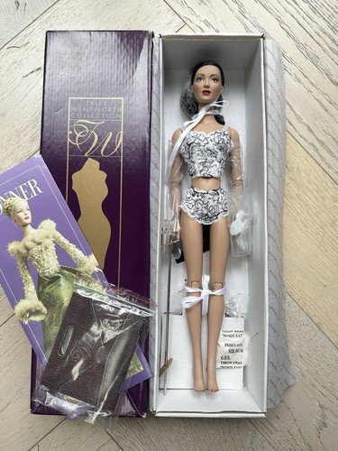 Tonner doll ready to wear - tonner,
