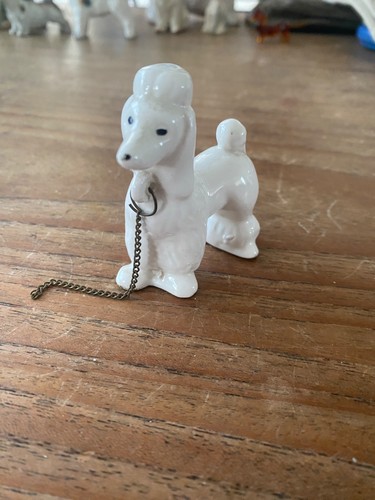 Pretty vintage porcelain white - pretty,