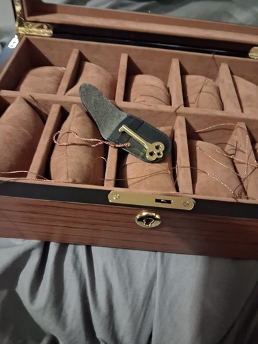 Wooden watch box - 10, slots