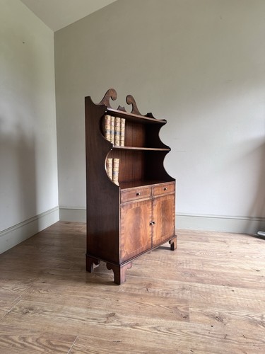 Small vintage bookcase.
