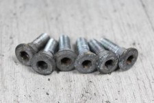 Brake disc screws rear axle at