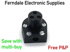 Bulgin PX0430/SE socket (plug) for Quad 33, 303, FM3, Naim, and taxi roof signs