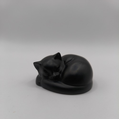 Homemade small resin sleeping - homemade,