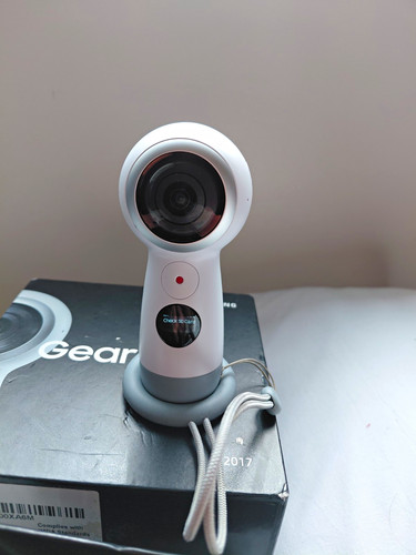 Samsung gear 360 camera - samsung,