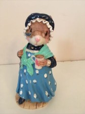 Tales of Honeysuckle Hill