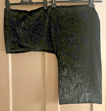 VELVET / VELOUR  'V' Cushion